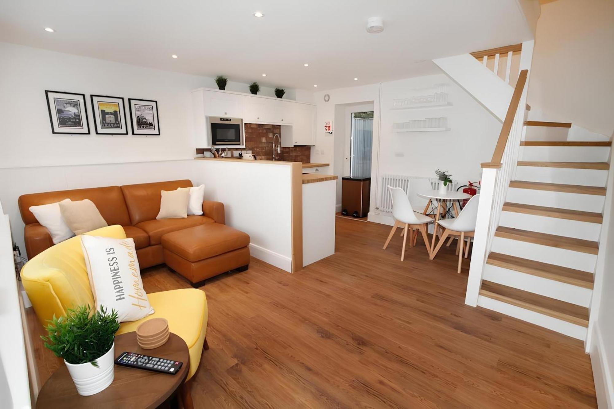 Tucked Away, Beach Access Sleeps 4 The Mumbles Exterior foto