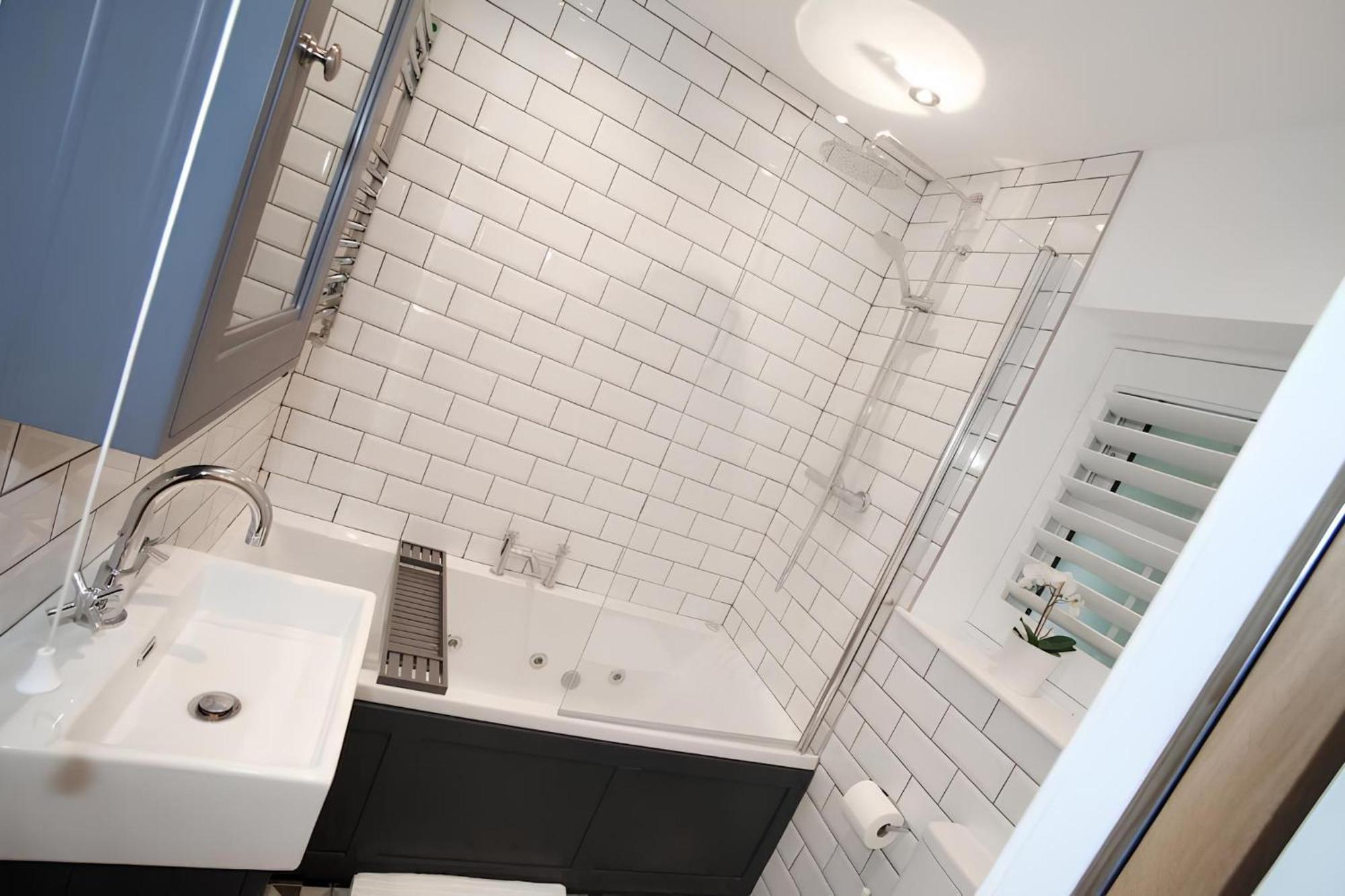 Tucked Away, Beach Access Sleeps 4 The Mumbles Exterior foto